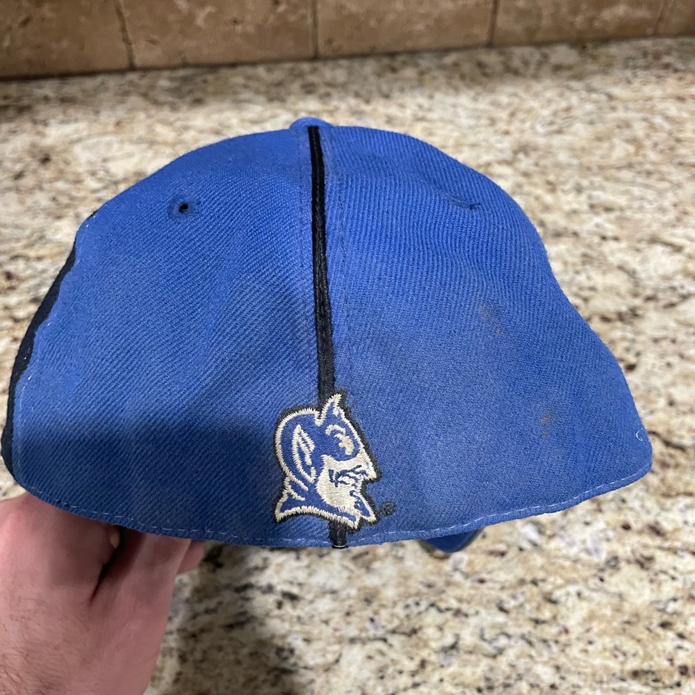 Duke fitted hat - Picture 3 of 4